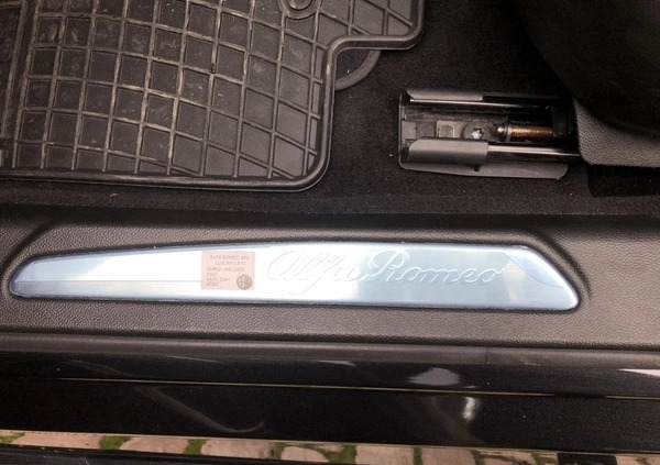 Alfa Romeo Giulia cena 130000 przebieg: 3658, rok produkcji 2022 z Warszawa małe 379
